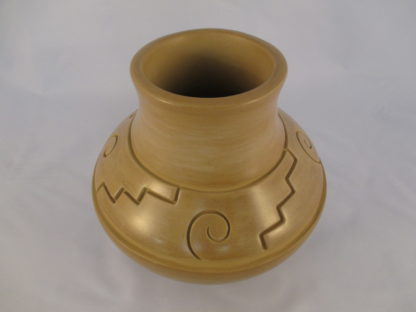 Tan Toni Roller Pottery