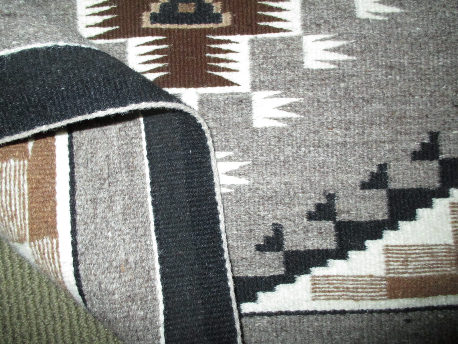 Two Grey Hills Rug by Marie Begay – Medium Size Navajo Rug