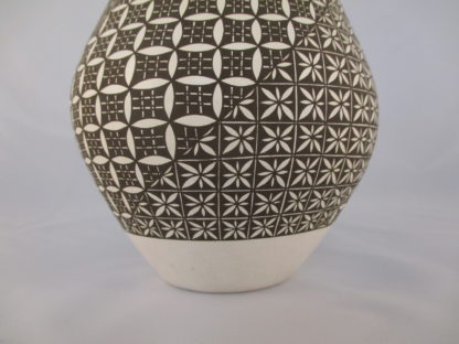 Pottery by Daniel Lucario – Acoma Pueblo