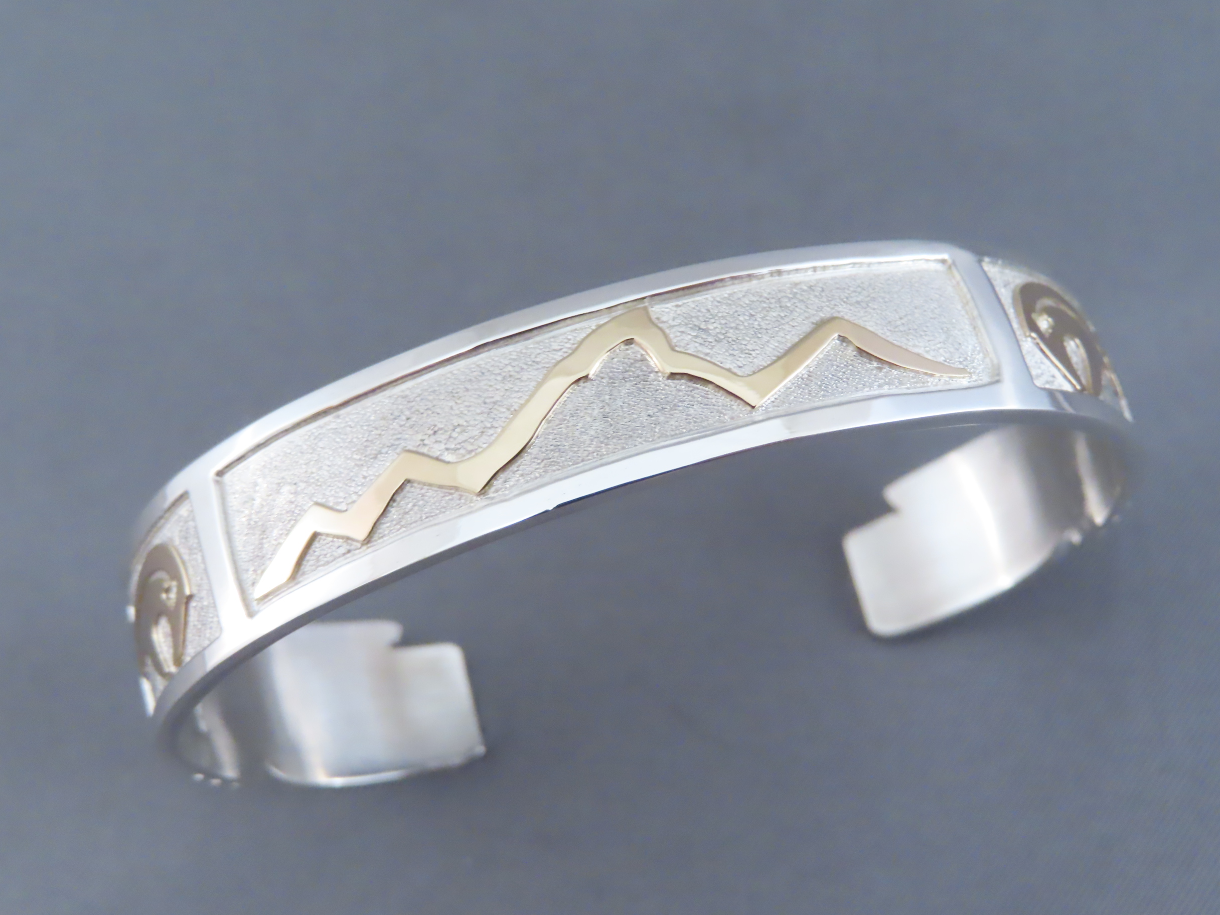 Teton Bracelet – Silver Bracelet with Gold Tetons