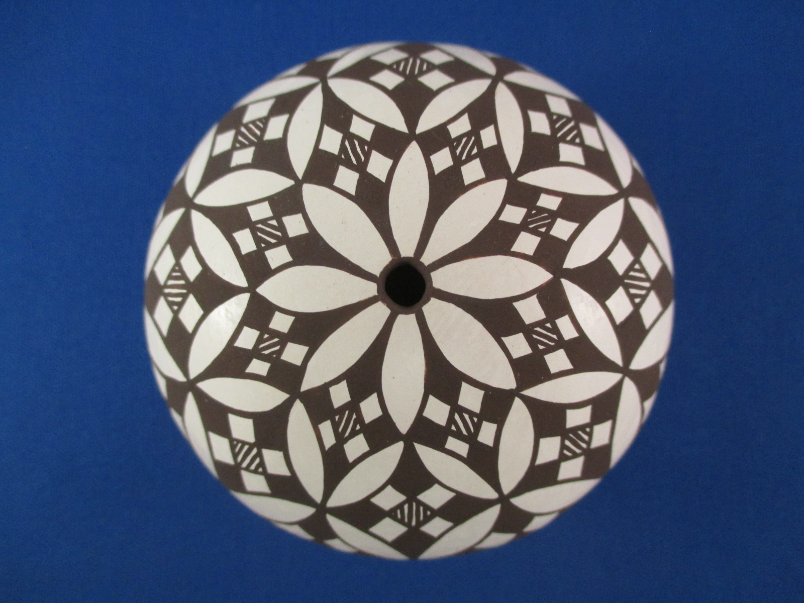 Marilyn Ray Acoma Seed Pot Pottery