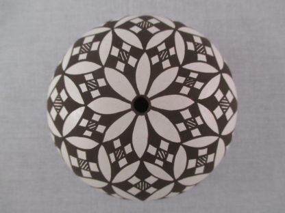 Marilyn Ray Acoma Seed Pot Pottery