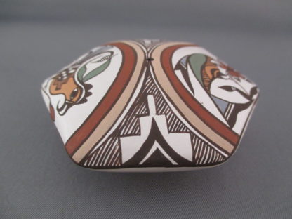 Acoma Seed Pot with Bird design by Diane Lewis-Garcia