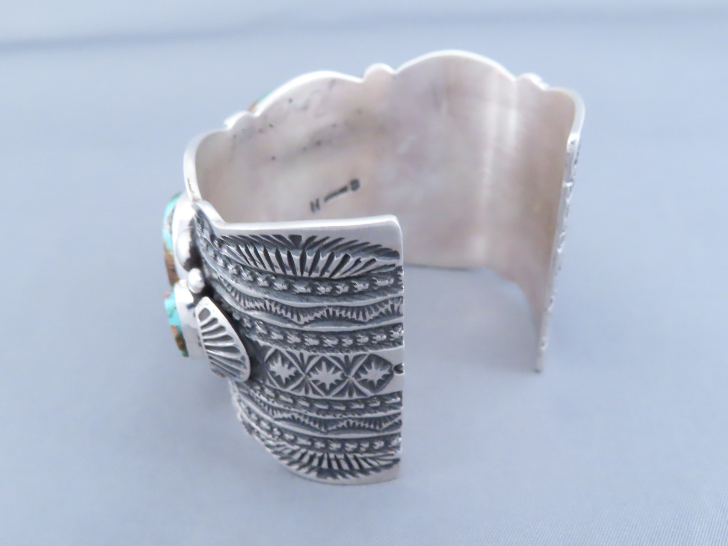 IMPRESSIVE Royston Turquoise Cuff Bracelet