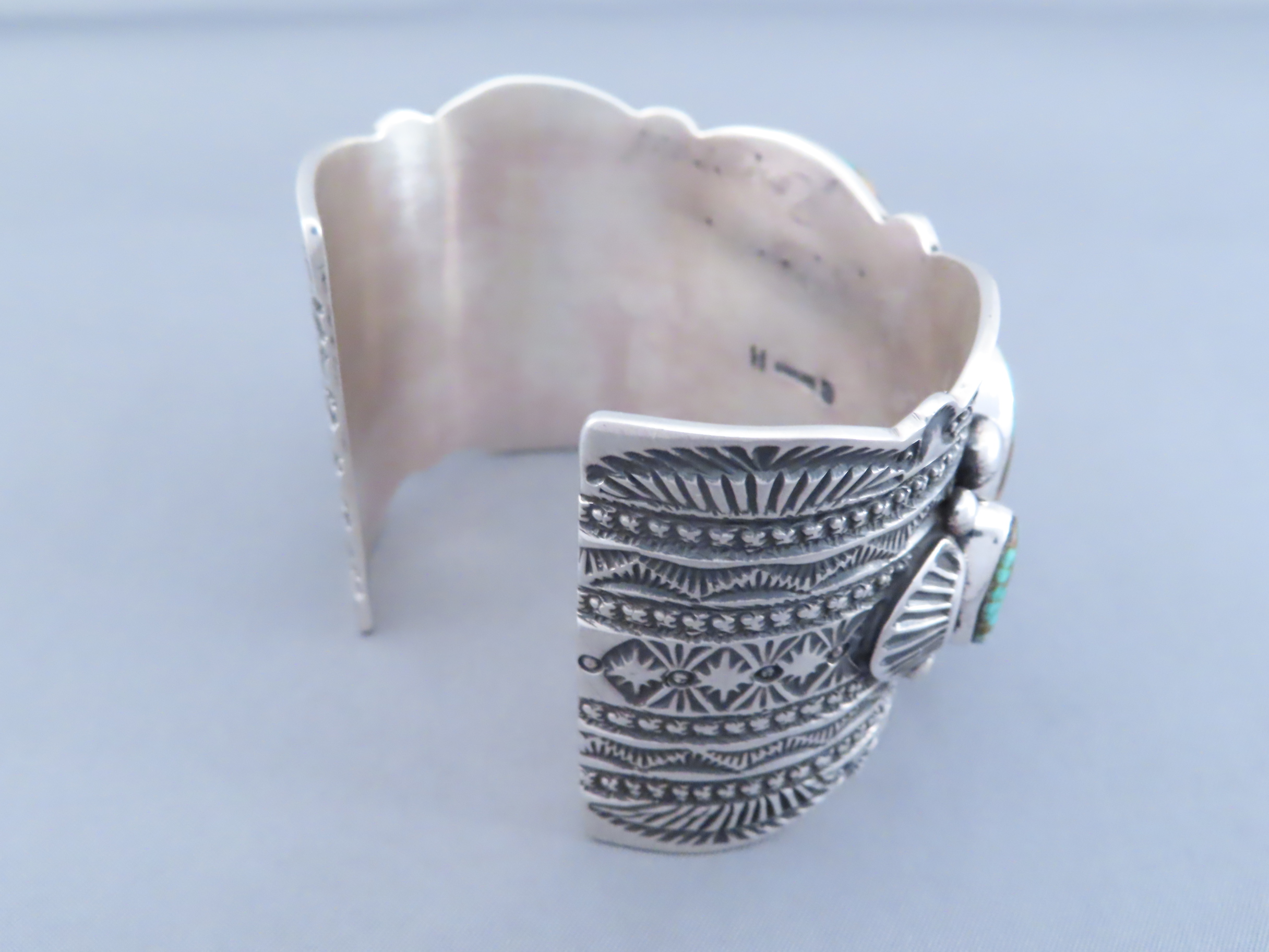 IMPRESSIVE Royston Turquoise Cuff Bracelet
