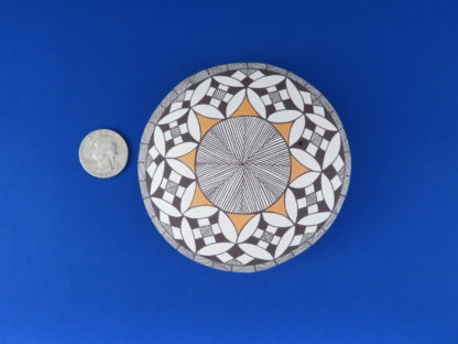 Small Acoma Seed Pot by Shaylene Chino