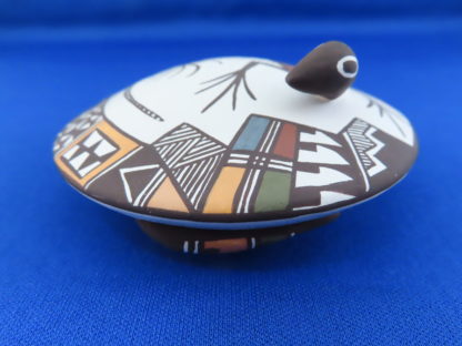 Carolyn Concho Seed Pot with Gecko (Acoma)