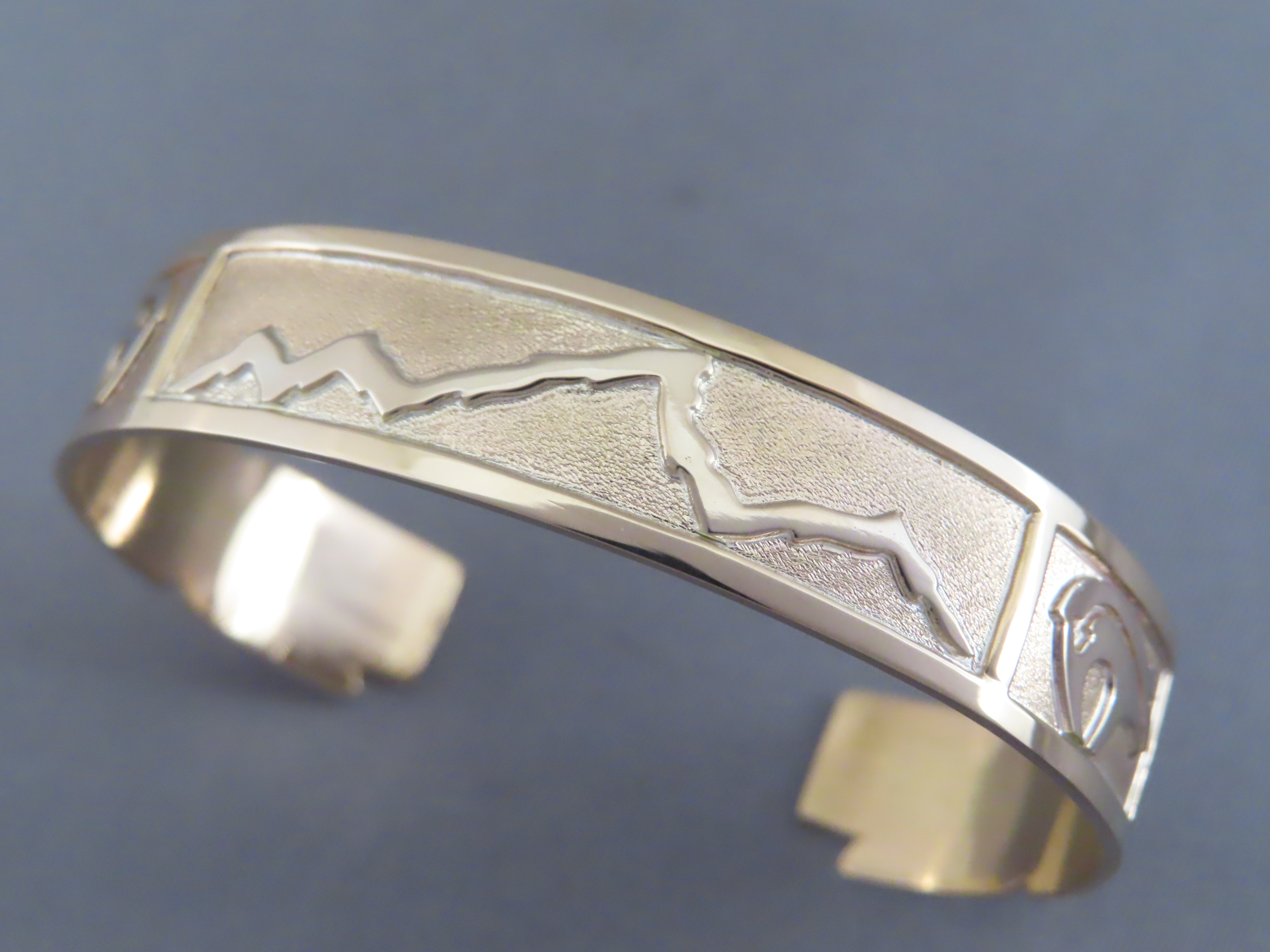 14kt Gold Teton Bracelet – by Robert Taylor