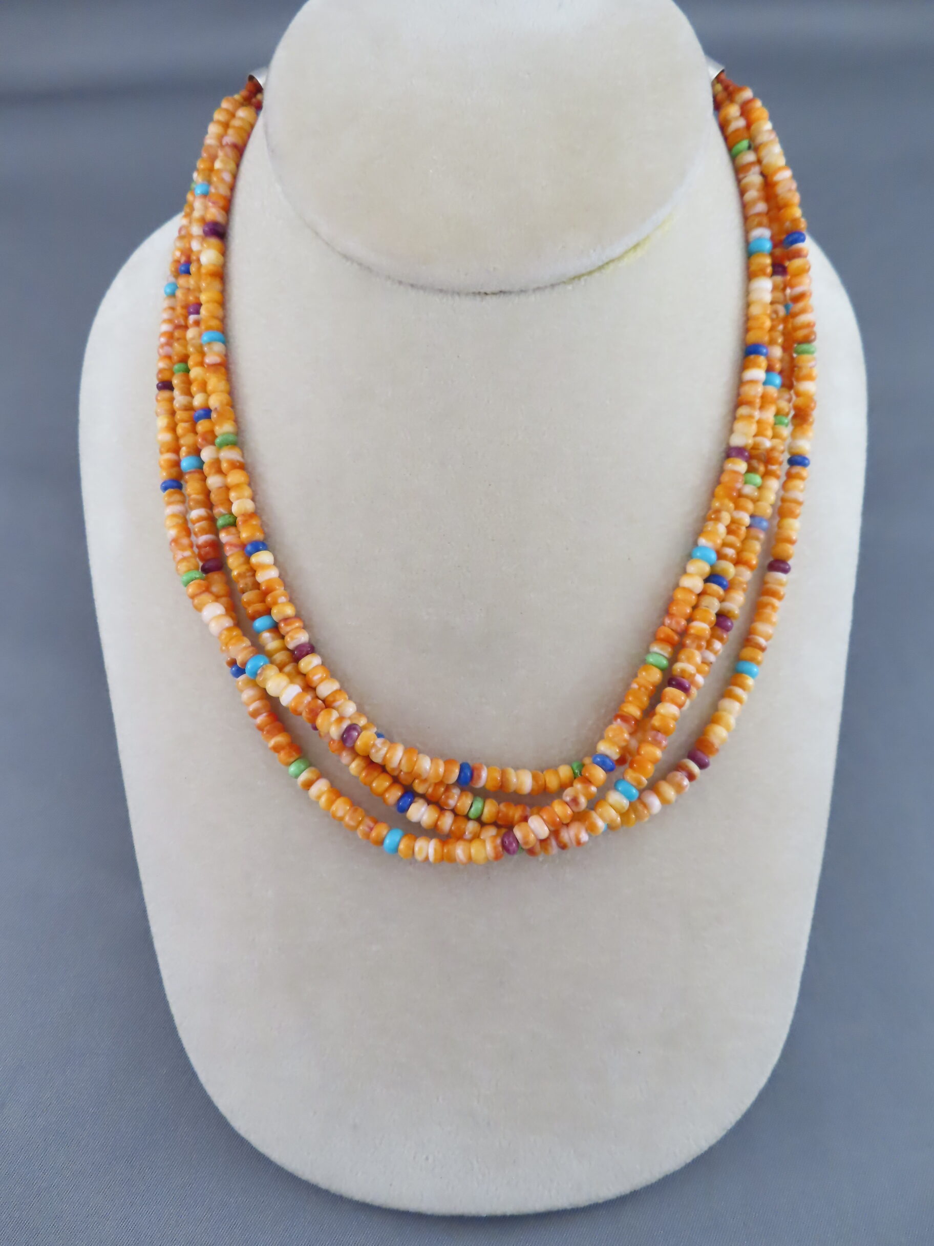Spiny Oyster Shell Necklace by Desiree Yellowhorse