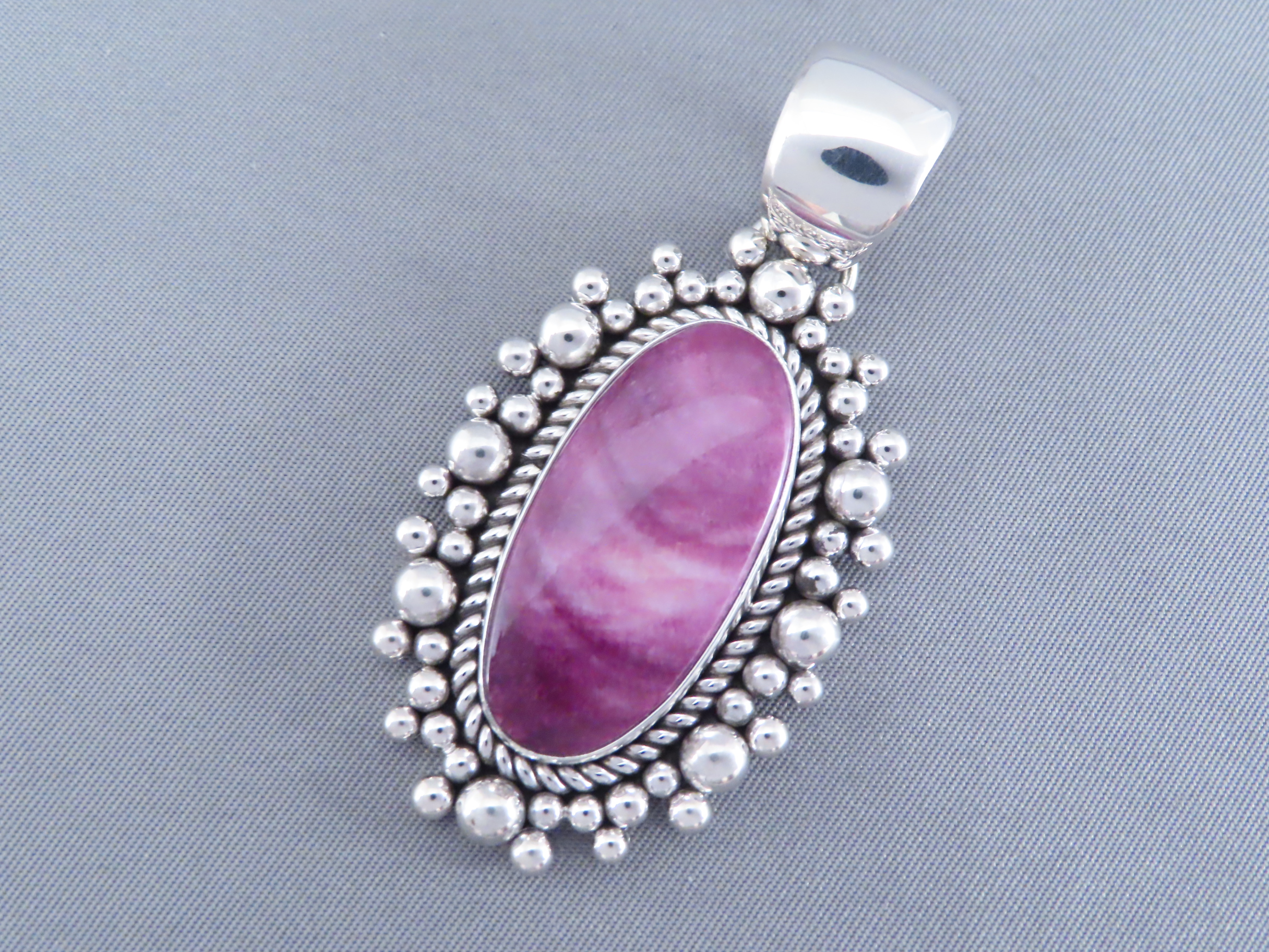 Purple Spiny Oyster Shell Pendant – Yellowhorse