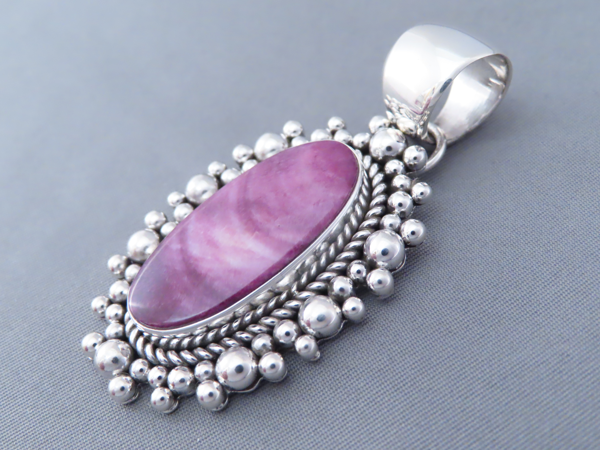 Purple Spiny Oyster Shell Pendant – Yellowhorse