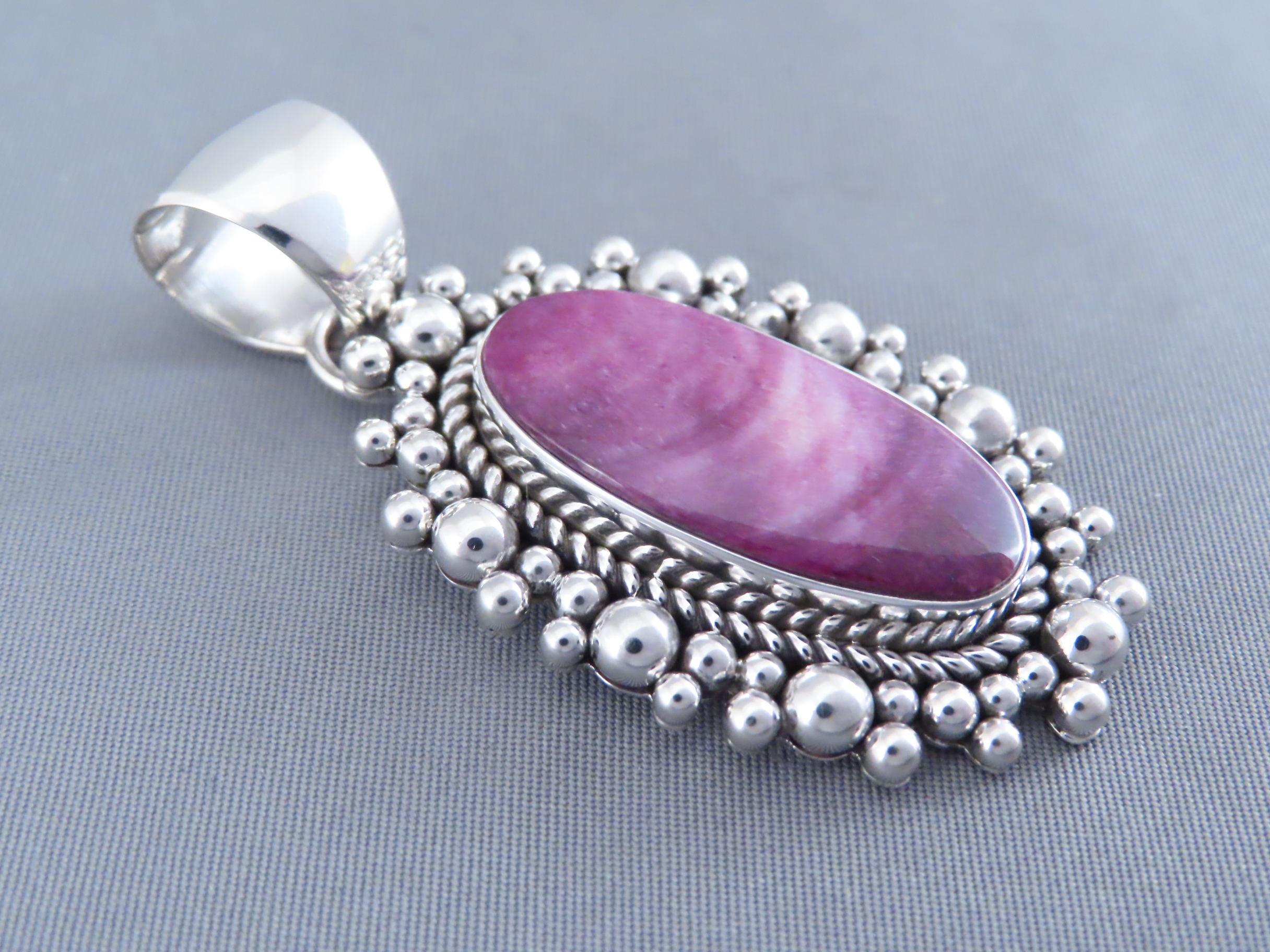 Purple Spiny Oyster Shell Pendant – Yellowhorse