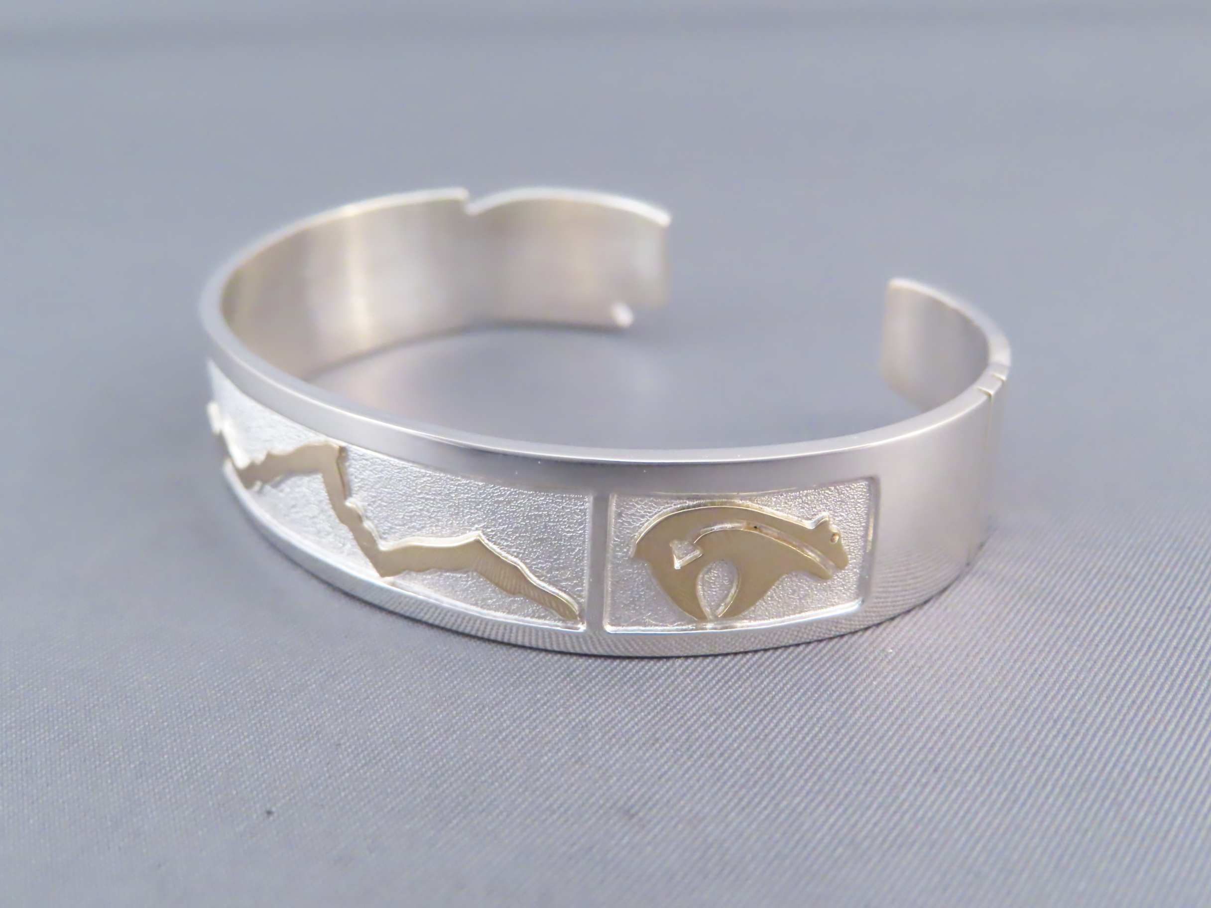 Teton Bracelet – Silver Bracelet with Gold Tetons
